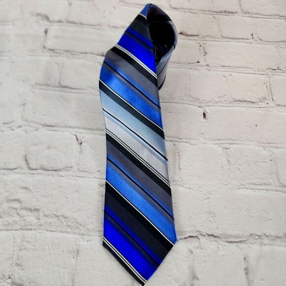 Calvin Klein Tie - Picture 1 of 4